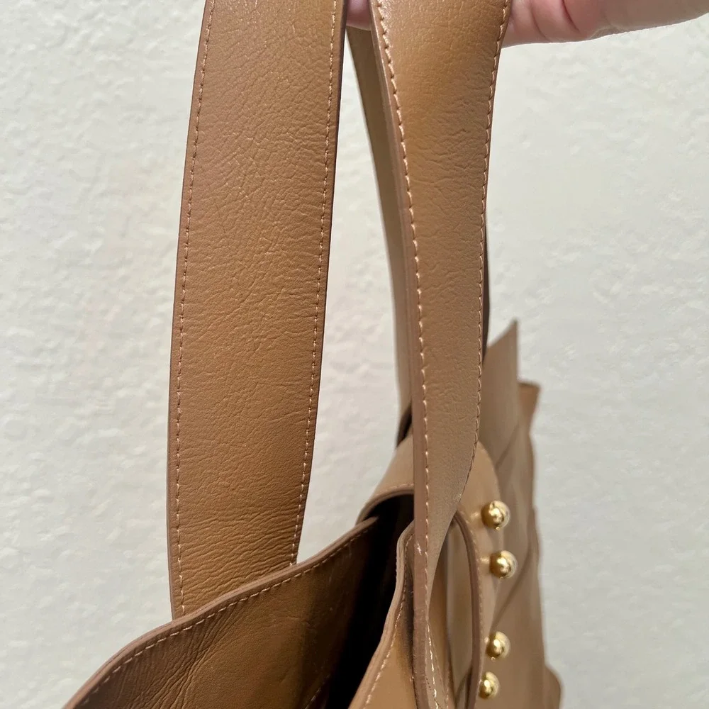 Alessandro Mari Tan Brown Genuine Leather‎ Tote Bag Made in Italy Gold Studs